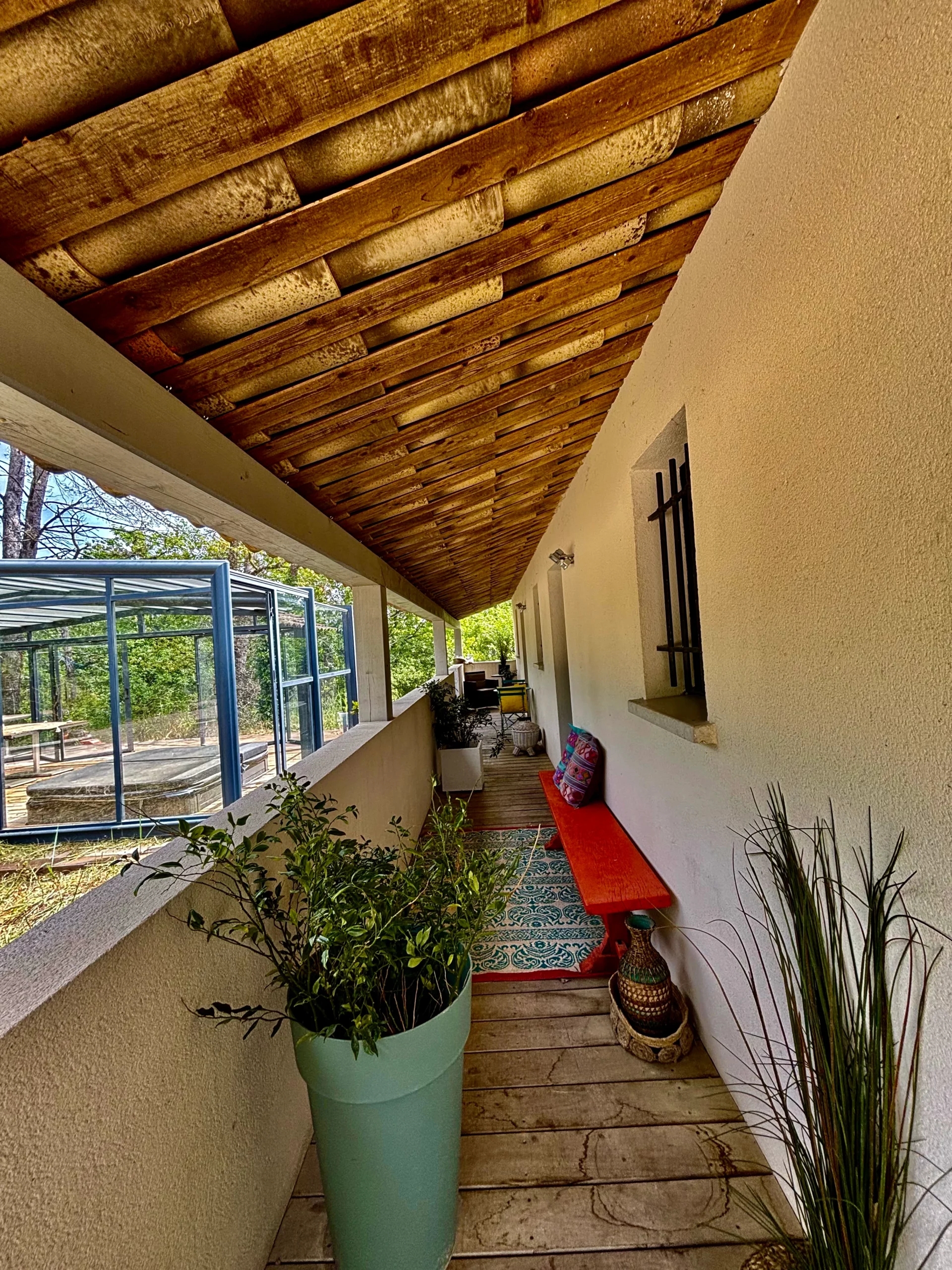 Entrées des chambres d'hôtes à Saint-Maximin la Sainte Baume dans la Provence Verte